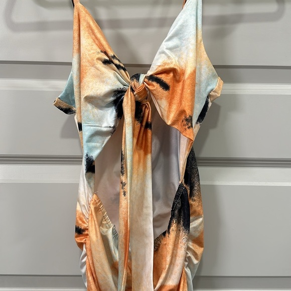 NWOT Tiger Mist Cut Out Tie Ruched Bodycon Dress Size S in Orange Multi - Picture 7 of 9